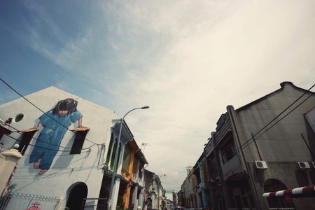heritage building with mural paintingの素材
