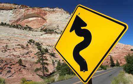 Winding Road (Traffic Sign) in Zion Nationalparkの写真素材