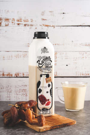 Pahang, Malaysia December 13, 2020: An image of Farm fresh milk. Farm Fresh is a famous brand of milk in Malaysia. They provide the best fresh milk without preservatives and colouring.のeditorial素材