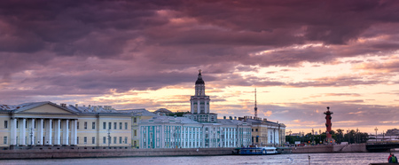 Stormy day in St. Petersburg along the Neva River at sunsetのeditorial素材