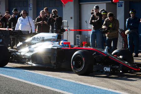 JEREZ DE LA FRONTERA, SPAIN - FEBRUARY 01: Fernando Alonso, pilot of the team McLaren-Honda in test Formula 1 in Circuito de Jerez on feb 01, 2015 in Jerez de la frontera.のeditorial素材