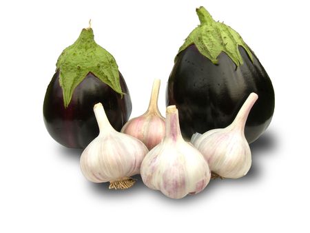 Eggplant and garlic are shown in the picture.         の写真素材