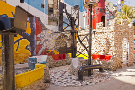 HAVANA, AUG 21  Graffiti in Alley Hamel on August 21, 2001 in Havana, Cuba  El Alley Hamel  のeditorial素材