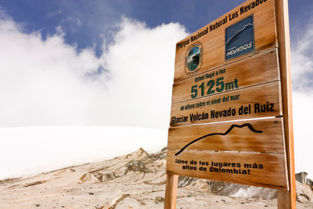 Glacier Volcano Nevado del Ruiz signboard. 
Due to climate change, the glacier is running. Of the 14 glaciers that had in the twentieth century, today only 6.のeditorial素材