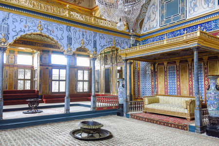 Beautifully decorated vintage audience hall of Sultan at Topkapi palace in Istanbul, Turkeyのeditorial素材