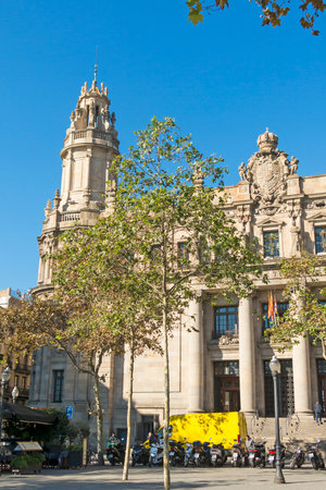 BARCELONA- NOV 15: The famous central Post Office building in the city of Barcelona on November 15, 2016 in Barcelona, Spain. The central post office is located between Via Laietana street and Christopher Columbus streetのeditorial素材