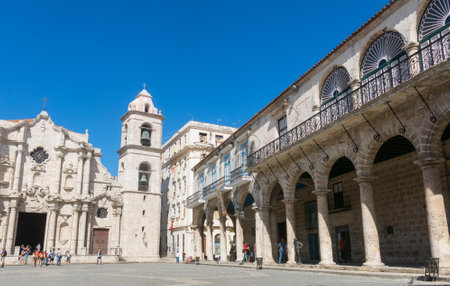 HAVANA, CUBA - JANUARY 16, 2017: Panoramic of Plaza de la Cathedral in Old Havana with the baroque architecture of San Cristobal Cathedral. Cobblestone paving and inviting colonnades are all aroundのeditorial素材