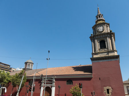 The church of San Francisco, Catholic temple and old convent, in the Alameda, the main avenue of Santiago de Chile. Baroque style, it is the oldest architectural monument in Chile.のeditorial素材