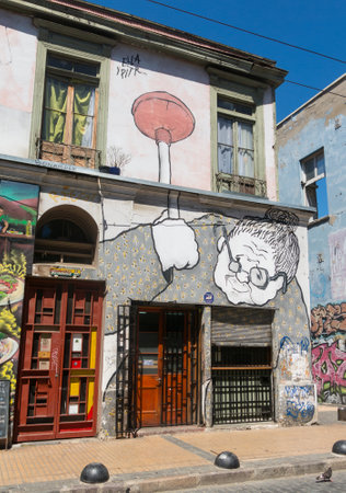 VALPARAISO, CHILE - JANUARY 2, 2018: House covered under colorful graffiti in Valparaiso, Chile.のeditorial素材