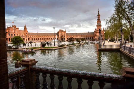 Quiet evening at Plaza de EspaÃ±a in Sevilla, Spainのeditorial素材