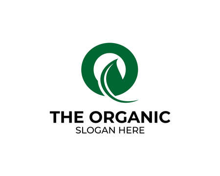 Letter Q. eco leaves logo design. Organic farming logo design idea. Farm fresh products unique sign. Fitnessのイラスト素材