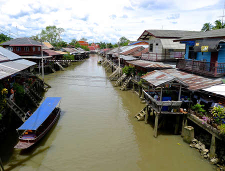 Amphawa Floating market /Samut Songkram /Thailand May 5, 2012のeditorial素材