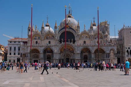 VENICE, ITALY MAY 23, 2017: Piazza San Marco with the Basilica of Saint Mark - Basilica di San Marcoのeditorial素材