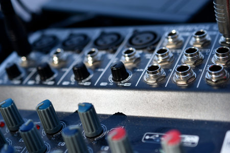 Audio remote mixer with amplifier and wires