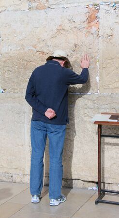  Unidentified  jewish man  are praying at the Wailing wall  Western wall の写真素材