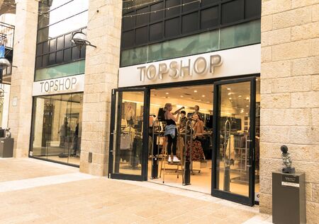 Shoppers and tourists at Mamilla shopping street. Located by Jaffa gate, Mamilla Avenue, is an upscale shopping street and the only open-air mall in Jerusalem. Israel.のeditorial素材
