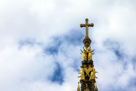 Detail of Albert Memorial in London situated in Kensington Gardens, directly to the north of the Royal Albert Hall. Opened in July 1872 by Queen Victoria. London. UKのeditorial素材