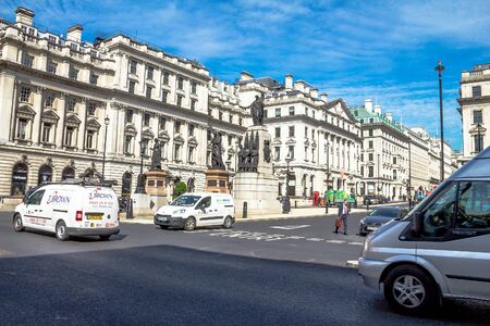 The Crimean War Memorial on Waterloo Place. London, UKのeditorial素材