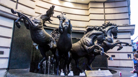 Popular  The Horses of Helios, also known as The Four Bronze Horses of Helios fountain, is an outdoor 1992 bronze sculpture by Rudy Weller.  It depicts Aethon, Eos, Phlegon, and Pyrois, the four hoses of Helios, Greek god of the sun. London. UKのeditorial素材