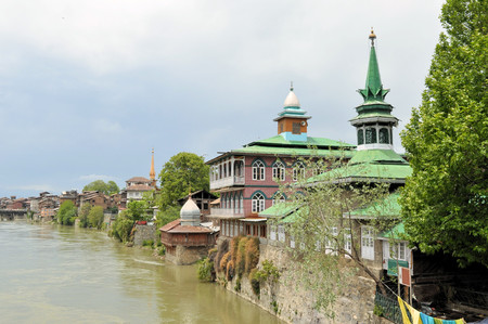 Mosques along the Jahelum river in Srinagar old town, Kashmir, Indiaの写真素材