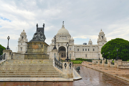 Victoria Memorial built as a palace for Queen Victoria, Kolkata, Calcutta, West Bengal, Indiaのeditorial素材