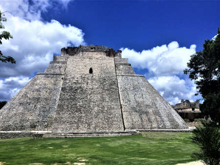 uxmal, mayan temple, mexicoの写真素材