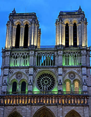 PARIS, FRANCE OCTOBER 10, 2015: Notre Dame de Paris, France at dusk.のeditorial素材
