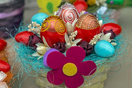 Small multi colored arrangement to decorate the house for Easter.