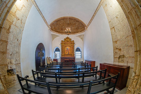 SANTO DOMINGO, DOMINICAN REPUBLIC-MARCH 13, 2020: Interior of the Cathedral of Santa Maria la Menor in the Colonial Zone of Santo Domingo.It is the oldest cathedral in the Americas, completed in 1540.のeditorial素材