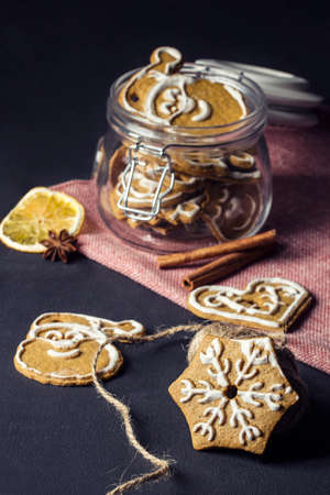Gingerbread cookies in glass jarの写真素材