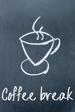 coffee break sign on blackboardの写真素材