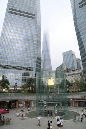 the apple store in shanghaiのeditorial素材