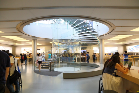 The Apple Store in shanghaiのeditorial素材