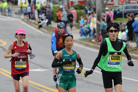 The 2021 Boston Marathon was the 125th running of the annual marathon race held in Boston, Massachusetts on October 11, 2021.のeditorial素材