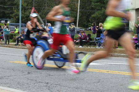 The 2021 Boston Marathon was the 125th running of the annual marathon race held in Boston, Massachusetts on October 11, 2021.のeditorial素材