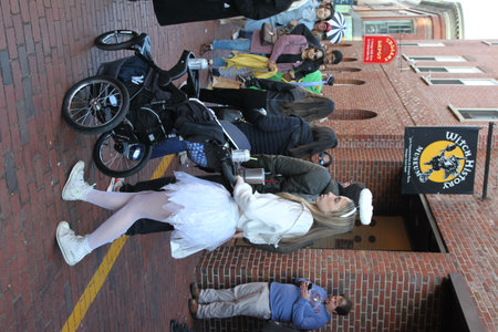 Salem, MA, US. October 30, 2022: People visiting the annual Haunted Happenings event held during the month of October in celebration of the town's history of witch trials and Halloのeditorial素材