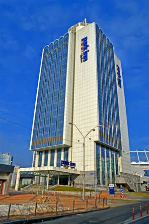 KIEV, UKRAINE - MAR 16: Park Inn by Radisson Kyiv Troyitska (formerly Park Inn aka Park Inn International) on March 16, 2021 in Kiev, Ukraine. It has 196 rooms for tourists. Midscale group of hotels was founded in 1986 in Arizona and include 140 hotels woのeditorial素材