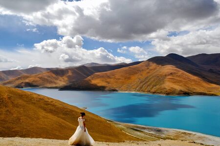 bride at Plateauの写真素材