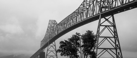 Black and white photo of Astoria-Megler Bridge on a foggy day, Astoria, Oregonの写真素材
