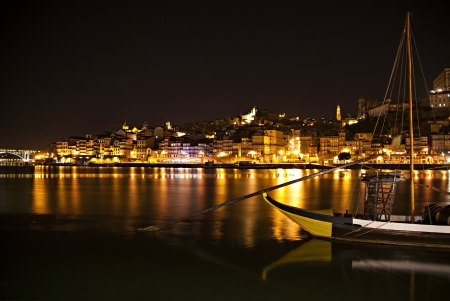 Porto bay iluminated at night の写真素材