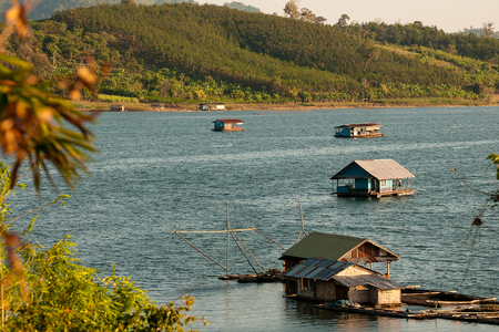 Houseboat village in Mon Bridge, Sangkhlaburi District, Kanchanaburi, Thailandの写真素材
