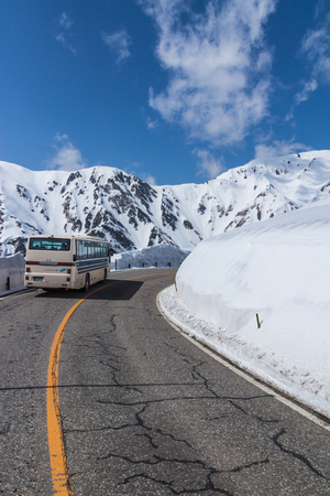 TATEYAMA, JAPAN - MAY 10, 2014: The view on Tateyama Kurobe Alpine Route, Japanese Alp in Tateyama, Japanのeditorial素材