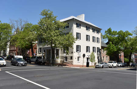 Alexandria, VA - April 20, 2021: Colonial Style Houses in Old Town Alexandriaのeditorial素材