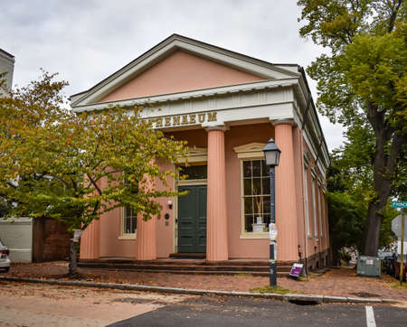 Alexandria, Virginia, USA - October 8, 2021: Exterior of the Athenaeum Gallery in Old Town Alexandria, Home of the Northern Virginia Fine Arts Associationのeditorial素材