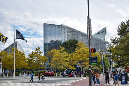 Baltimore, Maryland, USA - October 9, 2021: Exterior of the National Aquarium in Baltimoreâs Inner Harbor in Early Fallのeditorial素材