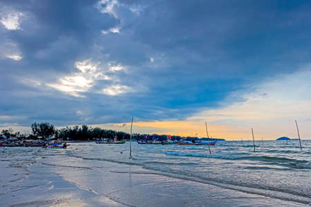 Nice atmosphere on the beach of Khao Kao Seng in Songkhla, Thailand, Asiaのeditorial素材