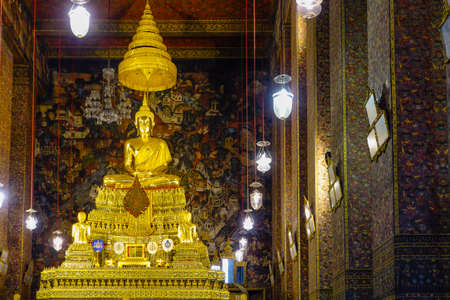 Golden Buddha Statue in Wat Pho Temple, Bangkok, Thailand, Asiaのeditorial素材