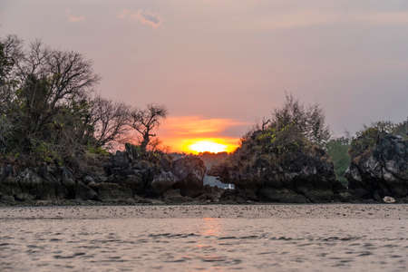 Sunrise at Nopparat Thara Beach,  Aonang, Ao Nang, Krabi, Thailand, Asienの写真素材