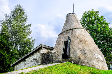 old lime kiln - bavaria - germanyのeditorial素材