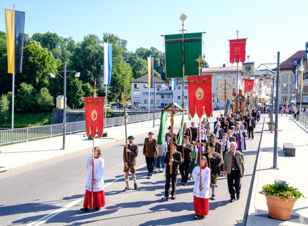 BAD TOELZ, GERMANY - JUNE 15 - People in traditional clothes at the Corpus Christi procession at June 15, 2017 in Bad Toelz - Germany.のeditorial素材